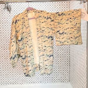 Haori with blue floral pattern and silk floral interior lining
